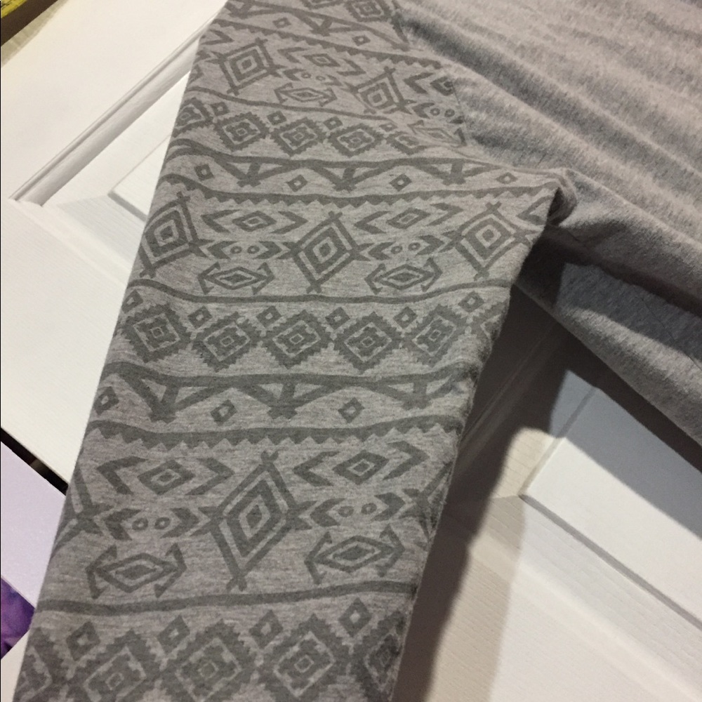 Rustic Souls Aztec Patterned Gray Baseball Tee - Picture 6 of 7